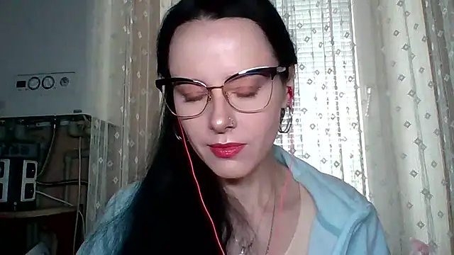 LuminousLady online show from 09-15-25, 07:19