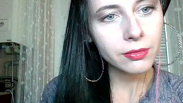 Snapshot of LuminousLady chatting on 11-07-25, 12:38 LuminousLady online show from 11-07-25, 12:38