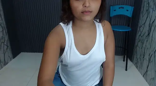 Snapshot of shabrina_xxx chatting on 03-19-25, 04:24 shabrina xxx online show from 03-19-25, 04:24