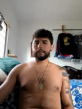 Snapshot of dickman10 chatting on 02-06-25, 10:43 dickman10 online show from 02-06-25, 10:43