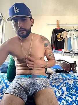 Snapshot of dickman10 chatting on 02-17-25, 05:10 dickman10 online show from 02-17-25, 05:10