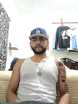 Snapshot of dickman10 chatting on 02-19-25, 04:34 dickman10 online show from 02-19-25, 04:34