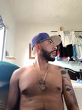 Snapshot of dickman10 chatting on 02-25-25, 10:39 dickman10 online show from 02-25-25, 10:39