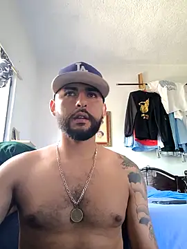 Snapshot of dickman10 chatting on 03-04-25, 10:27 dickman10 online show from 03-04-25, 10:27