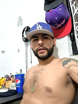 Snapshot of dickman10 chatting on 03-14-25, 04:54 dickman10 online show from 03-14-25, 04:54