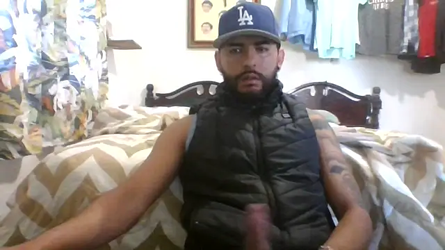 Snapshot of dickman10 chatting on 09-15-25, 01:55 dickman10 online show from 09-15-25, 01:55