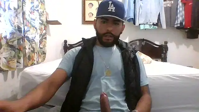 Snapshot of dickman10 chatting on 09-21-25, 01:46 dickman10 online show from 09-21-25, 01:46