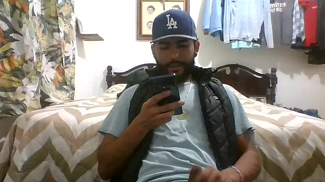 Snapshot of dickman10 chatting on 09-22-25, 04:03 dickman10 online show from 09-22-25, 04:03