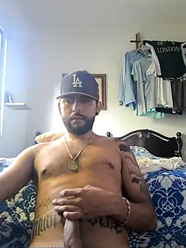 Snapshot of dickman10 chatting on 10-28-25, 10:23 dickman10 online show from 10-28-25, 10:23