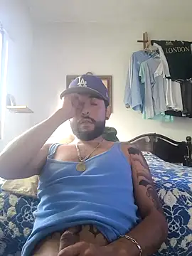 Snapshot of dickman10 chatting on 10-30-25, 10:32 dickman10 online show from 10-30-25, 10:32