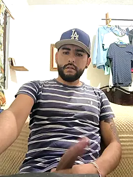 Snapshot of dickman10 chatting on 11-29-25, 04:15 dickman10 online show from 11-29-25, 04:15