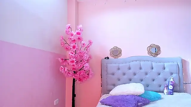 littletammy4u  online show from 12-18-25, 12:44