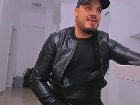 Snapshot of ZackMasterss chatting on 11-13-25, 01:26 ZackMasterss online show from 11-13-25, 01:26