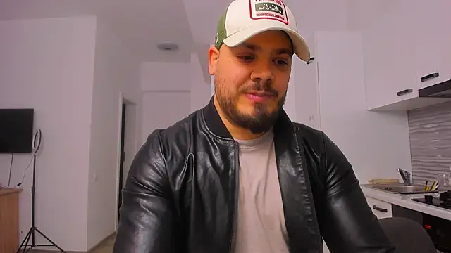 ZackMasterss online show from 12-21-25, 05:58