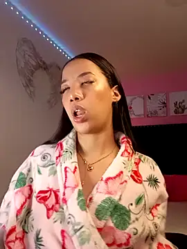 Snapshot of SallyWhitee chatting on 02-24-26, 04:32 SallyWhitee online show from 02-24-26, 04:32