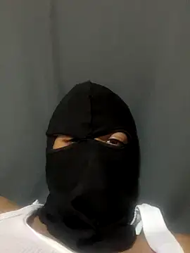 tunenarica22 online show from 10-23-25, 10:08