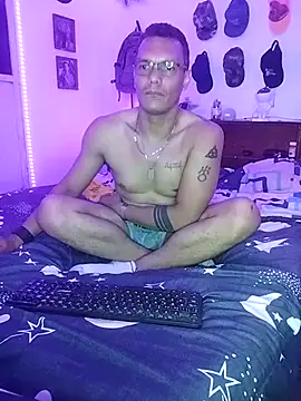 XhaseFoX online show from 03-04-25, 05:42
