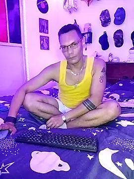 XhaseFoX online show from 03-05-25, 02:25