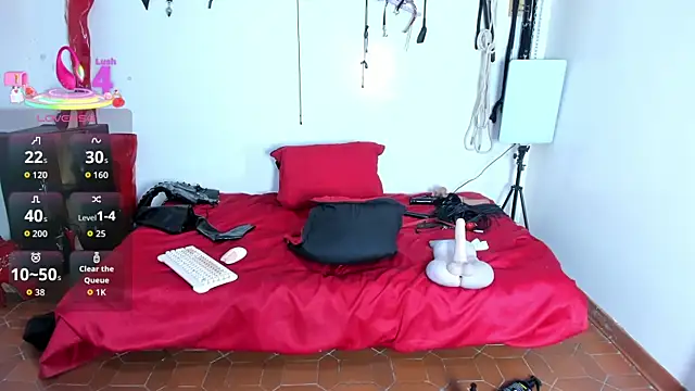 aurora cullen  online show from 10-30-25, 09:22