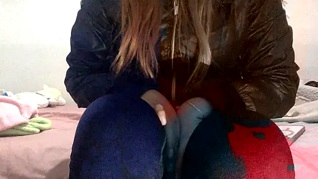 sharonlopez9611 online show from 12-17-25, 02:39