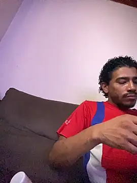 Snapshot of Mineirinho043 chatting on 10-12-25, 06:40 Mineirinho043 online show from 10-12-25, 06:40