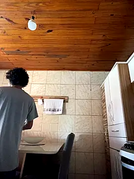 Snapshot of Mineirinho043 chatting on 10-29-25, 11:34 Mineirinho043 online show from 10-29-25, 11:34