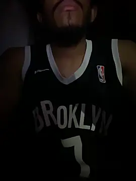 Snapshot of Mineirinho043 chatting on 11-21-25, 12:32 Mineirinho043 online show from 11-21-25, 12:32