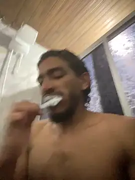 Snapshot of Mineirinho043 chatting on 11-25-25, 04:23 Mineirinho043 online show from 11-25-25, 04:23