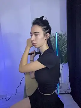 Celine Roxelle online show from 10-23-25, 05:18