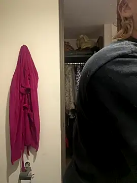 Maggie Geller online show from 09-18-25, 03:25