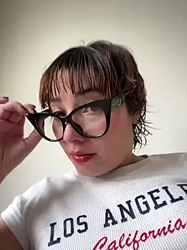 Maggie Geller online show from 02-14-26, 05:43