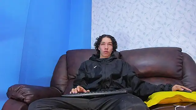 Gadiel Sex online show from 03-01-25, 01:29