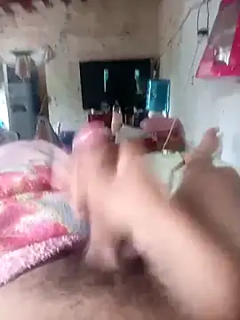 Snapshot of Hugoxxxxxxxxxxxx chatting on 02-13-26, 03:41 Hugoxxxxxxxxxxxx online show from 02-13-26, 03:41