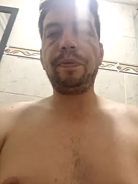 Snapshot of reyarturs13 chatting on 02-05-25, 04:06 reyarturs13 online show from 02-05-25, 04:06