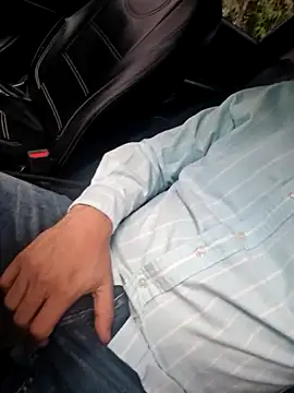 Snapshot of reyarturs13 chatting on 02-13-25, 01:05 reyarturs13 online show from 02-13-25, 01:05