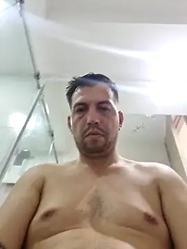 Snapshot of reyarturs13 chatting on 03-12-25, 05:28 reyarturs13 online show from 03-12-25, 05:28