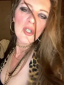 Snapshot of goddesspaigefox chatting on 03-04-25, 04:17 goddesspaigefox online show from 03-04-25, 04:17