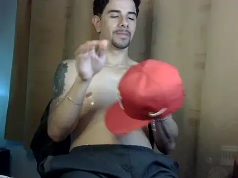 Snapshot of venusfranco_94 chatting on 10-22-25, 02:01 venusfranco 94 online show from 10-22-25, 02:01