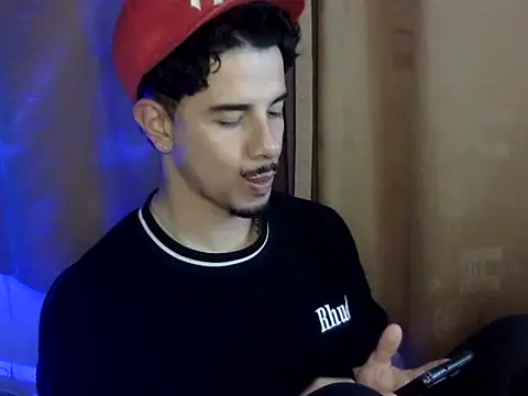 Snapshot of venusfranco_94 chatting on 11-16-25, 05:46 venusfranco 94 online show from 11-16-25, 05:46