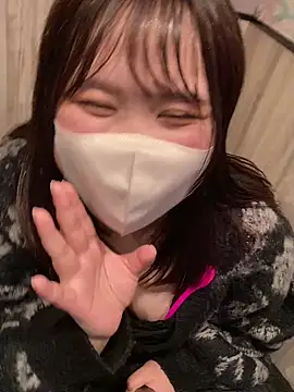 Snapshot of mitarashi_awww chatting on 03-12-25, 02:45 mitarashi awww online show from 03-12-25, 02:45