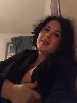 Snapshot of LunaSoleil9 chatting on 02-09-25, 07:30 LunaSoleil9 online show from 02-09-25, 07:30