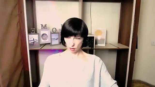  AngeliaFlow  online show from 01-07-26, 04:20