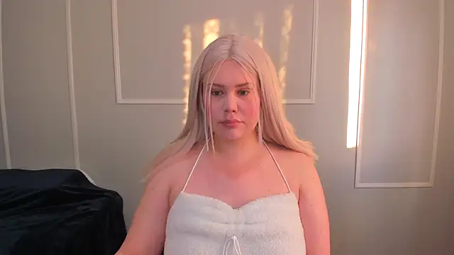 Snapshot of _leana_ chatting on 11-27-25, 01:02 leana online show from 11-27-25, 01:02