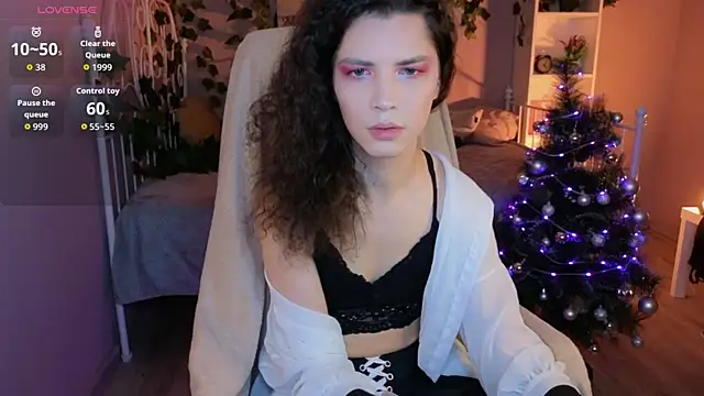 Snapshot of DamienLake chatting on 12-20-25, 08:38 DamienLake online show from 12-20-25, 08:38