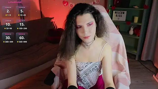 Snapshot of DamienLake chatting on 02-16-26, 08:38 DamienLake online show from 02-16-26, 08:38