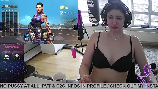 Snapshot of Gamergirl-Linela chatting on 02-12-25, 10:46 Gamergirl-Linela online show from 02-12-25, 10:46