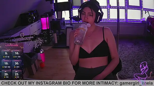 Snapshot of Gamergirl-Linela chatting on 11-16-25, 02:22 Gamergirl-Linela online show from 11-16-25, 02:22