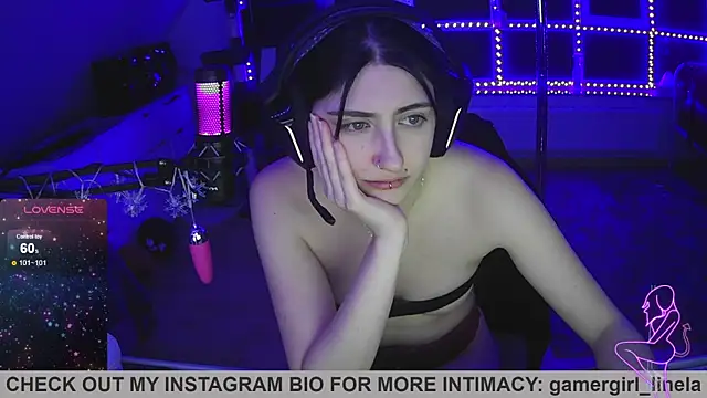Snapshot of Gamergirl-Linela chatting on 11-20-25, 03:28 Gamergirl-Linela online show from 11-20-25, 03:28