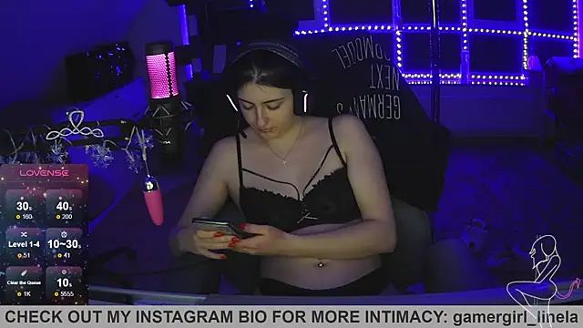 Snapshot of Gamergirl-Linela chatting on 11-28-25, 06:43 Gamergirl-Linela online show from 11-28-25, 06:43