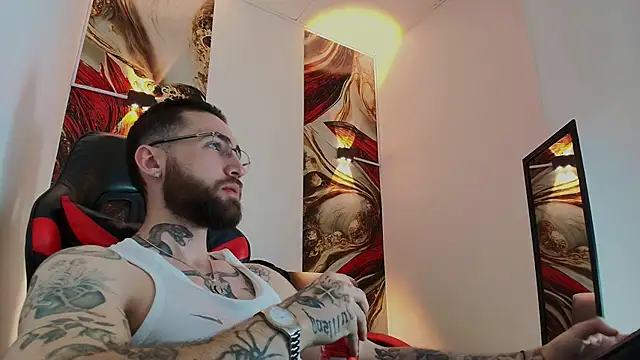 Luke davis01 online show from 11-27-25, 01:13